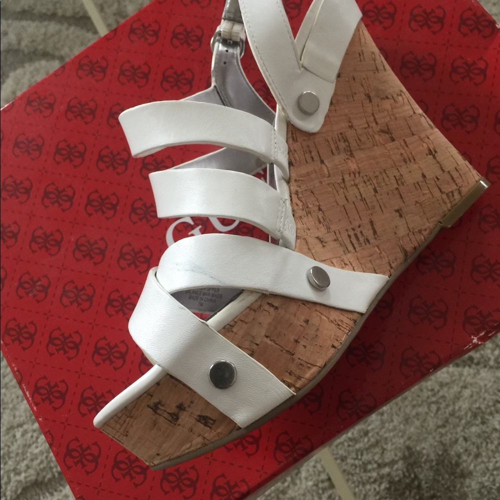 Guess sandals size 7 white leather